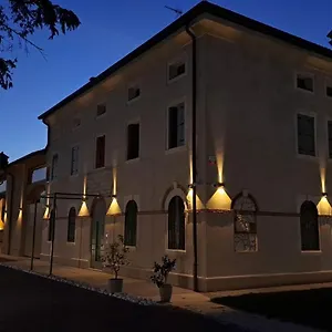 ospedaletto-rododendro-mughetto-rooms.hotelinveneto.com/