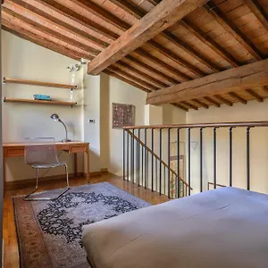 Charming In Oltrarno Florence